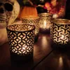 Svart och guld perforerat glas votive cup traditionell geometrisk gitterljushållare tealight burk för födelsedag bröllop dekoration