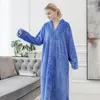 Pregnant Women Bathrobe Girls Winter Thermal Flannel Pajamas Long Bath Robe Zipper Nightdress Warm Dressing Gown Home Clothes 240219