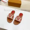 Zapatillas de mujer Sandalias planas Diseñador de lujo Moda Bordar Sandalia Carta Zapatilla Mujer Verano Playa Diapositiva Señoras Zapatos de tacón bajo