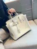 Bolso de mujer l Bolso de mujer de cuero genuino de alta calidad 2024 Nuevo bolso de hebilla de diamante blanco del Himalaya Bolso de piel de vaca con patrón de cocodrilo 1MIK