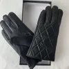 2024 Gants de créateur pour femmes hommes gants en cuir d'hiver écran tactile en peluche pour le cyclisme avec des gants en peau de mouton isolés au chaud G24343PE-3