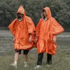 Impermeabili Poncho antipioggia Coperta spaziale di sopravvivenza impermeabile Impermeabile termico riflettente Pellicola in alluminio PE Attrezzatura da campeggio esterna