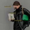 Torby wieczorowe 2024 Luksusowa torba Chic Laides zielone torba na ramię Mała klapka Kobiet Trendy złoty metalowa łańcuch miękka torebki dla kobiet luksusowe torba bolso