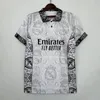 Dragon chinois Chemise de football rose Thaïlande BELLINGHAM VINI JR Maillots de football Tchouameni Vente chaude 22 23 24 Real Madrids CAMAVINGA ALABA Rodrygo hommes kit uniforme