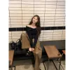 2024 Spring Women 's T Shirts 블랙 프리미엄 One Shoulder Earthing Alough Slim 니트 셔츠 아웃복 긴 소매 꽉 기질 상단