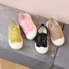 Chaussures de sport Chaussures plates légères pour filles enfants rayures couleur bonbon garçons chaussures de marche en plein air baskets bébé enfants chaussures en toile F07254