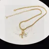 2024 Collana con ciondolo a cuore con diamanti Designer Donna Monogramma Girocollo Regalo di compleanno Marca Collane di perle Gioielli placcati in oro Cclies 314