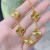 Bijoux de créateurs Bracelet de luxe Chaîne à maillons Vanca Four Leaf Grass v Gold 18k Gold Five Flower Bracelet pour femmes Static Design Sense