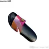 2024 Zomerontwerper Nieuwe grote grootte slippers voor dames uit het afsleten kleurrijke adelaarkop dikke sandalen