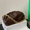 2024 Neue Kette Unterarm Schulter Umhängetasche Gefaltet Mode Damen Cloud Handtasche Luxus Designer 5 Farben Handtaschen Klassische Geldbörse CSD2402276-25