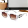 Lunettes de soleil de luxe femmes Lunettes de soleil design Hommes Lunettes de vue en plein air Shades PC Cadre Mode Classique Lady Ggities Lunettes de soleil Miroirs pour femmes avec boîte