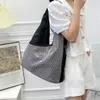 Sacs à bandoulière Nouveau diamant à la mode grand sac à la mode tissu Oxford sud-coréen avec peau de vache bagages de voyage légers grande capacité 240427