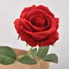 Kwiaty dekoracyjne sztuczna gałąź róży realistyczne aksamitne zielone liście łodyga 10pcs wielokrotne użycie sztucznej rośliny kwiatowej do domu