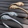 Dupla cabeça cobra série designer pulseira única para mulher diamante mais alta qualidade moda jóias diamante tamanho europeu com caixa 051 A