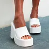 Sandaler kvinnor sommar tofflor svart vit chunky hälen mulor höga klackar kvinna casual plattformskor kilar för