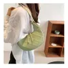 Hombro único 2024 Nuevo bolso de mujer Crescent PU Bolso de axila de viaje simple y de moda 75% Venta al por mayor de fábrica