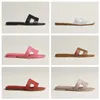 Slides Designer Womens Sandals Summer Flip Toe Black White Gold Square Testa Cavallo Spesso Flat Bottom Slifori da spiaggia per esterni 35-41