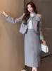 Franska vintage liten doft tweed Two Piece Set Women Outfits Högkvalitativ fransad jacka Lång kjolkontor kostymer 240226