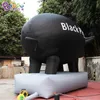 卸売6MH（20フィート）インフレータブル動物モデルは、屋外パーティーのためのエアブロワーで黒豚のインフレーション漫画豚のキャラクターを爆破しますイベント装飾玩具スポーツ