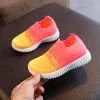 Moda all'aperto per bambini scarpe casual lavorate a maglia ragazzi multicolori slip traspiranti su sneakers per bambini ragazze che corrono scarpe sportive per la primavera autunno