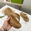 Designer tofflor Womens Platform Shoes Sandals Summer Luxury Fashion Sandles Rubber Flip-Flops Sexiga festskor Tjock klack 5,2 cm Tå Clip Waterproof Slipper