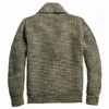 Pulls pour hommes 2024 printemps et automne couleur unie veste tricotée simple boutonnage poche design revers cardigan manteau vêtements pour homme