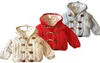 Detaliczne dzieci projektanty zimowe płaszcze grube plus Velvet Boys Dziewczęta sweter z kapturem płaszcz bullhorn kurtki znamionowe dzieci ubranie 9798864