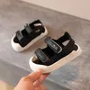 Sandaler sommar baby flickor pojkar sandaler förskola påverkar skor mjuk ensam anti slip baby casual strand sandaler SXJ050 J240228