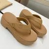 Kadın Songcake Kauçuk Sandal Kalın Alt Terlik Beyaz Siyah Kırmızı Desen Kauçuk İçi INAZ FLIP FLOPS Platform Sole Slaytlar Kadın Moda Düz Sandalet