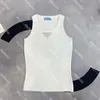 Camisetas sin mangas con insignia de triángulo de diamantes Camisetas sin mangas recortadas de punto Camisetas P de diseñador para mujer