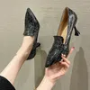 Sapatos de vestido Estilo Britânico Apontou Toe Salto Alto Mulheres Primavera Stiletto Slip-On Moda para Escritório Ao Ar Livre Trabalho Confortável