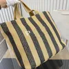 Luksusowe trójkąt torebki projektant torby na damskie słomki splot Raffias Top uchwyt plażowy torba na plażę Weekender Clutch Praadda Bags Modna torba crossbody 635 572