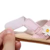 Sandalet yaz bebek ayakkabıları deseyler tatlı çocuklar kızlar yürümeye başlayan çocuk çiçek içi boş