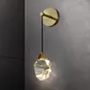 ウォールランプモダンLEDクリスタルゴールドラグジュアリー銅デザインライトインテリアのためのベッドサイド照明スコーンベッドルームの装飾