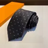 New Neck Ties 고품질 편지 100% 넥타이 실크 블랙 블루 알디트 자카드 파티 웨딩 사업 짠 패션 디자인 하와이 넥 타이 박스 456128