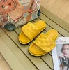 Summer Designer Slippers Sandals Pool Pillow Flat Comfort Mule Slides Fashion Women Sliders Front Strap Padded Beach slipper Black White Yellow Brown Size 35-44