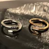 Desinger Rings for Women Heren Band Ring Luxury Rings Dames Mens unisex 18k gouden jubileum Gift Party Skelet Wedding Festival Carrière gerelateerde functies