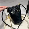 Makeup Bag Gold Coin Mini Bucket Bag 18cm Designer Womens Shoulder Bag Läder Diamond Plaid Gold Hardware Metal Buckle Luxury Tote Purse Mouth Red Envelope Card Bags