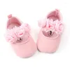First Walkers 0–18 Monate Kleinkinder, Mädchen, Premium-Stoff, flache Schuhe, süße Prinzessinnenschuhe, Kleinkinder, 3D-Blumen-Walker, Kinderbett für die Dusche