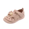 Ao ar livre couro macio arco sapatos de bebê respirável recortes da criança meninas sapatos 2021 primavera verão coreano rosa bege sapato para menina e02102