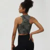 Bras Shinbene Medium Support Racerback Workout Gym Yoga Bras Sexig Tie Dye Longline Sports Bras Training Tops med avtagbara koppar