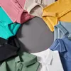 Polo da uomo 2024 Estate Moda di alta qualità Tinta unita Turn Down Colletto Polo Manica corta Casual Top Uomo Abbigliamento R30