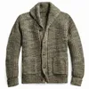 Pulls pour hommes 2024 printemps et automne couleur unie veste tricotée simple boutonnage poche design revers cardigan manteau vêtements pour homme