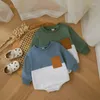 Salıncaklar Güz kız bebek erkek erkek kıyafetleri moda kontrast renk cep uzun kollu sweatshirt tuluşlar için tulumlar bodysuits