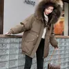 Trenchs de femmes Manteaux 2024 Femmes Down Coton Manteau Veste d'hiver Femme Lâche Court Parkas Épais Vêtements d'extérieur chauds Collier de fourrure artificielle Pardessus