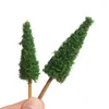 Dekorativa figurer 10st Pine Trees Model Train Railway Building Green Tree For N / OO Gauge Scale Railroad Layout Scenery Dekorera DIY