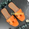 Designer leather ladies sandals summer flat shoes fashion leisure time beach women slippers letter drag.