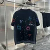 2024 Designer Summer Men Designer T قمصان القطن فضفاضة Tees Tees رسالة طباعة قميص قصير الأكمام أزياء الهيب هوب ملابس الشارع 3XL