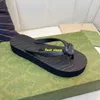 2024 Luxury Famous Designer Slippers For Womens Ladies Rubber Slides Flat Summer Outdoor Flip Flops sandles sandals Luxe Ladies sandale Sliders