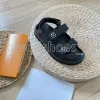 Sandali da donna firmati Scarpe con fibbia di lusso Pantofole con diamanti Scivoli Scarpe casual in pelle di vitello di cristallo Pantofole da spiaggia estive con plateau trapuntato